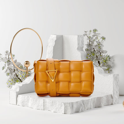 Bottega Veneta Cassette Bag in black intrecciato leather – Ellie Belle