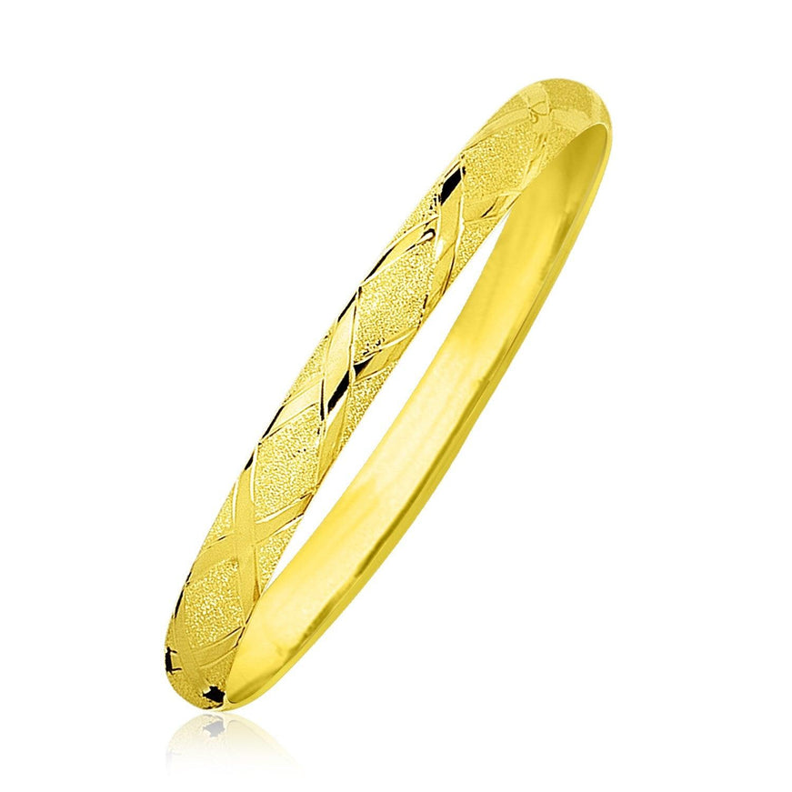 10k Yellow Gold Slender Diamond Pattern Textured Bangle - Ellie Belle