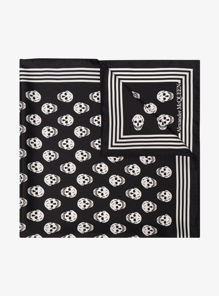 Alexander McQueen Scarfs Black