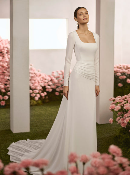 Rosa Clará Couture Riera Long-Sleeve Crepe Wedding Gown