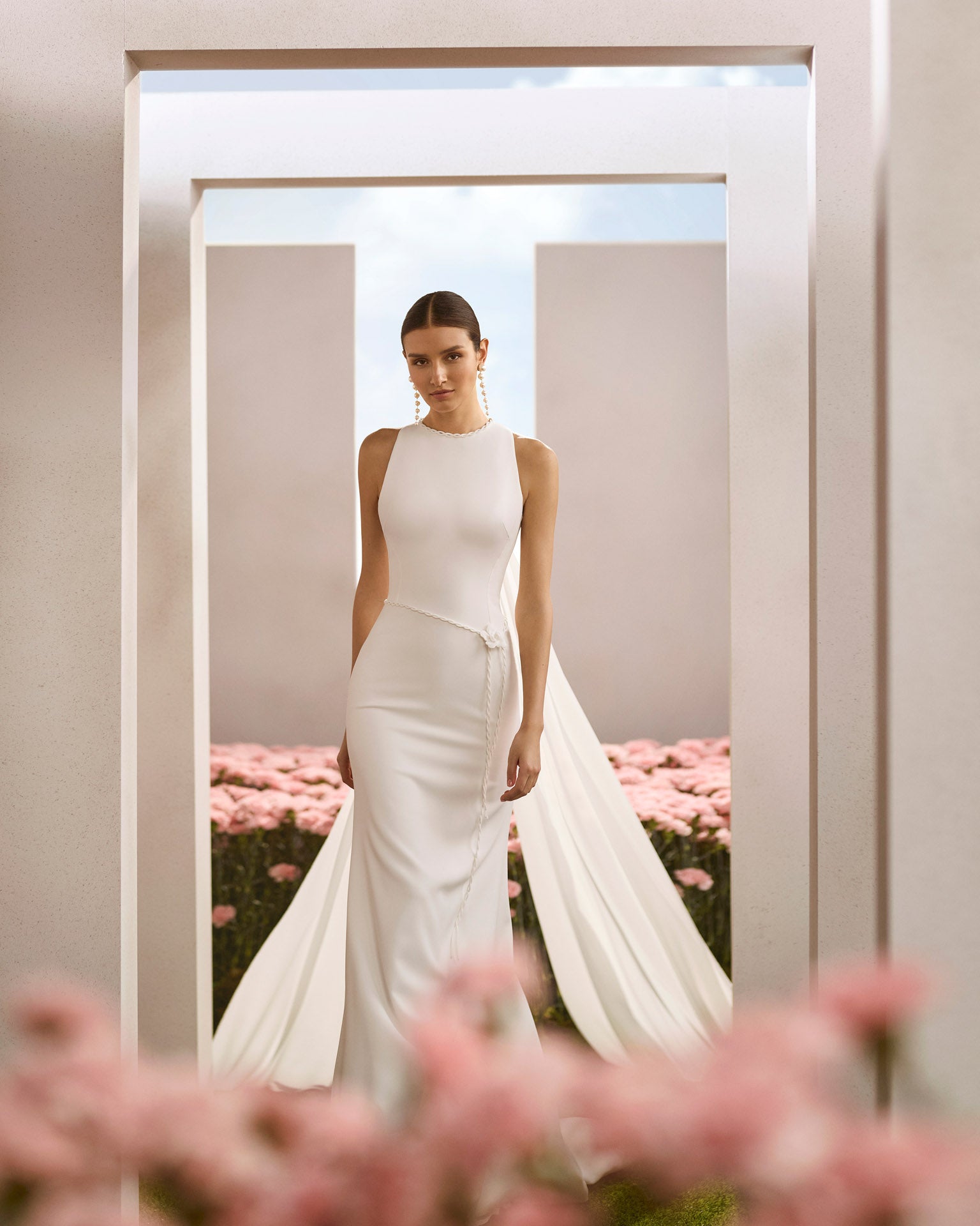 Rosa Clar Couture Riva Wedding Dress Crepe Halter with Cape Train, US 4 / Ivory Rosa Clar Couture Riva Wedding Dress Crepe Halter with Cape Train, US 4 / Ivory