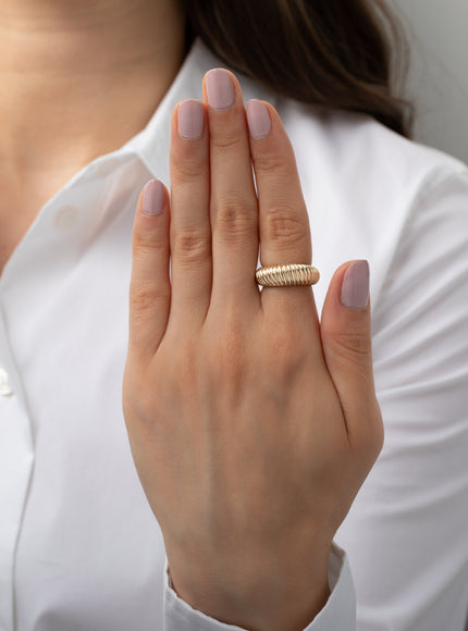 Zoe Lev 14K Gold Ribbed Dome Ring