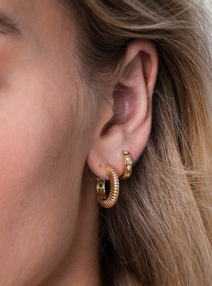 Zoe Lev Diamond Starburst Huggie Earrings