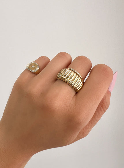 Zoe Lev 14K Gold Ribbed Ring