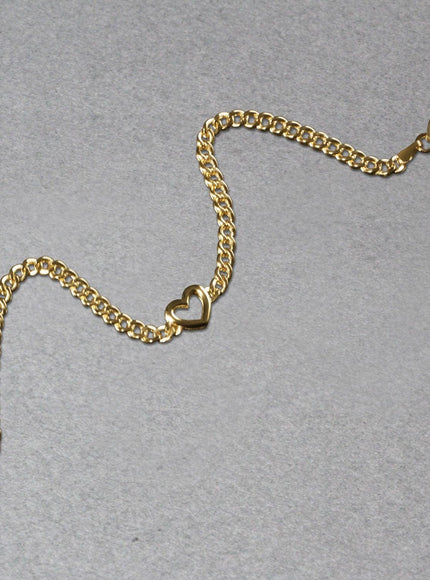 14k Yellow Gold 7 inch Curb Chain Bracelet with Heart - Ellie Belle