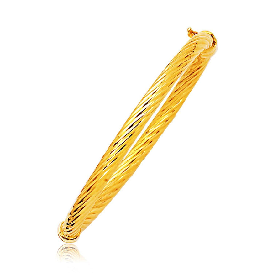 14k Yellow Gold Polished Cable Motif Bangle - Ellie Belle