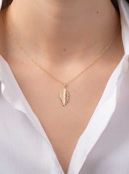 Zoe Lev 14K Gold Leaf Pendant