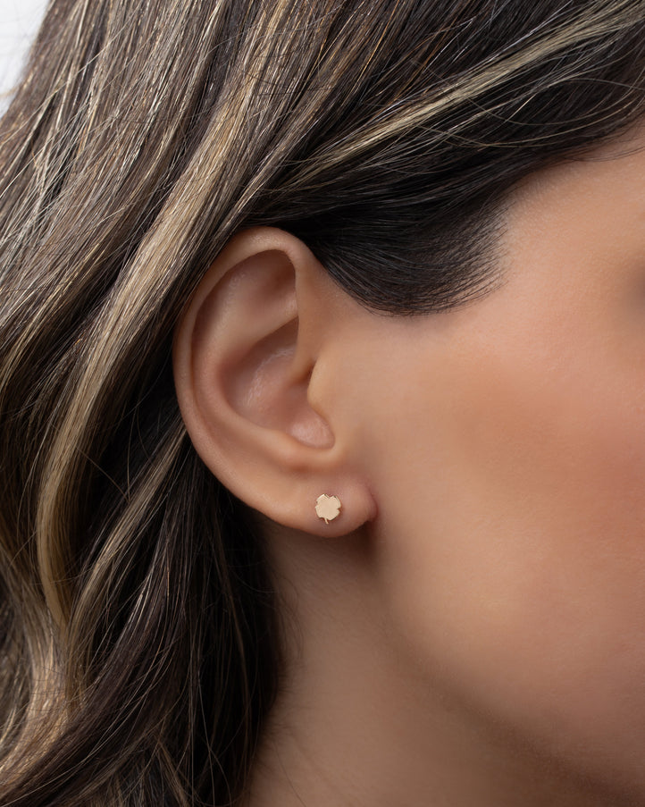 Zoe Lev 14K Gold Tiny Clover Stud Earring