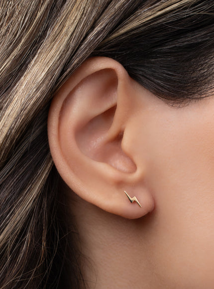 Zoe Lev 14K Gold Tiny Lightning Bolt Stud Earring