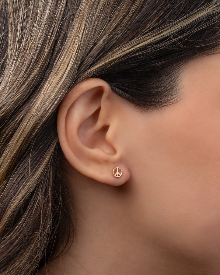 Zoe Lev 14K Gold Tiny Peace Sign Stud Earring