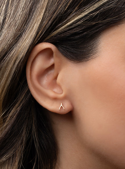 Zoe Lev 14K Gold Tiny Wishbone Stud Earring