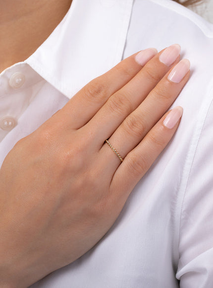 Zoe Lev 14K Gold Twist Band