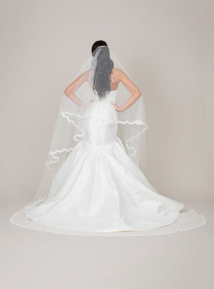 1606 Two-Tier Scallop Trimmed Cathedral Veil