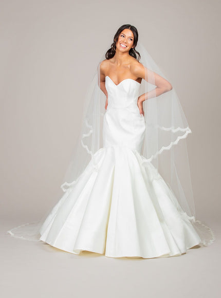 1606 Two-Tier Scallop Trimmed Cathedral Veil