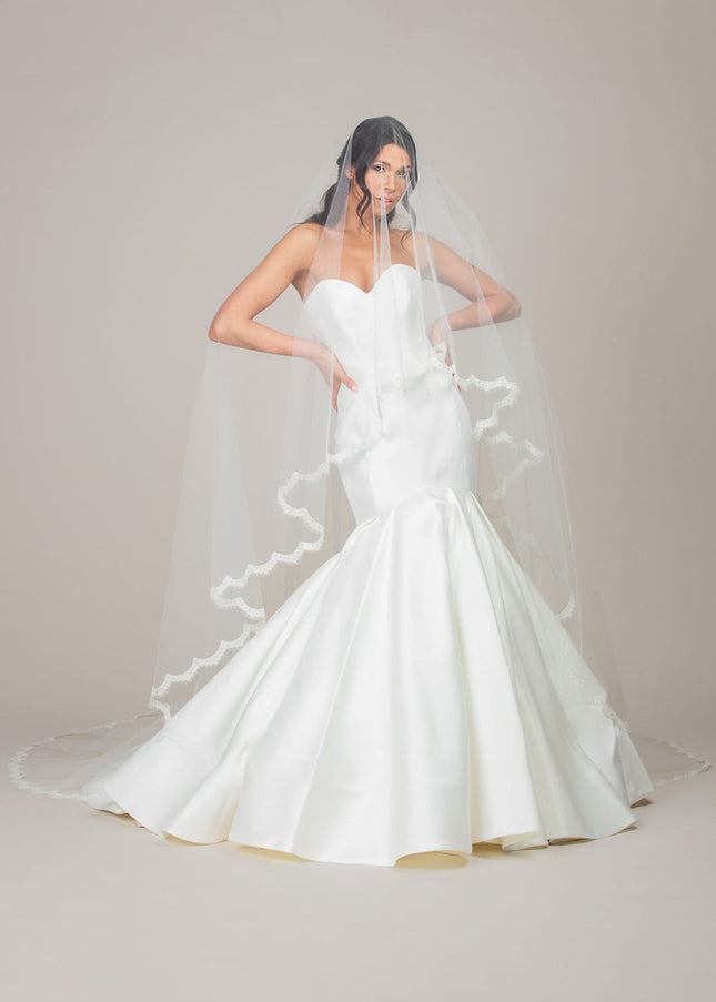 1606 Two-Tier Scallop Trimmed Cathedral Veil