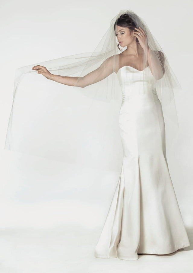 1704 Two-Tier Plain Waltz Veil