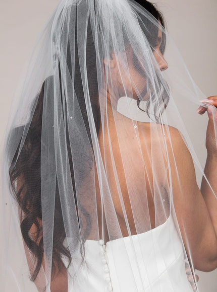 1707 Scattered Crystal Cathedral Veil