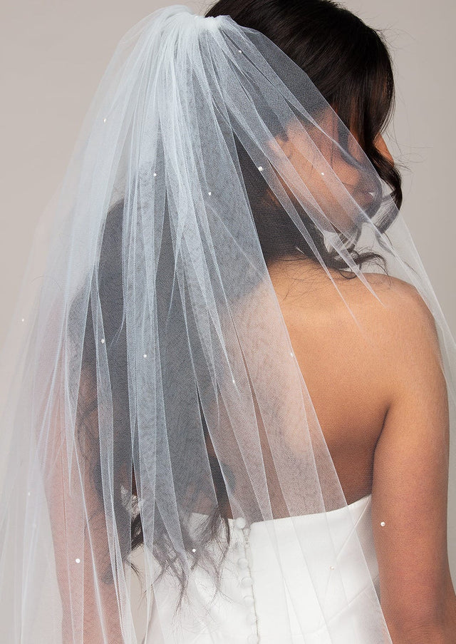 2300 Scattered Pearl Cathedral Veil