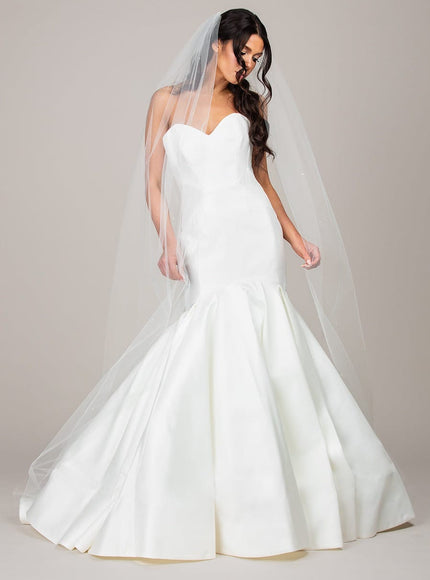 2300 Scattered Pearl Cathedral Veil