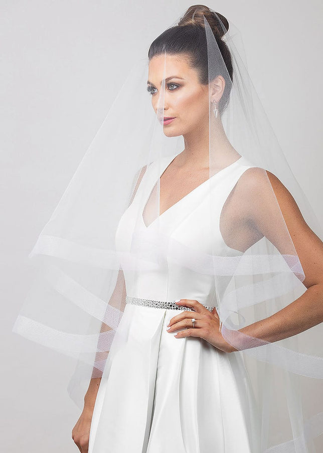 1710 Two-Tier Horsehair Cathedral Veil Ivory