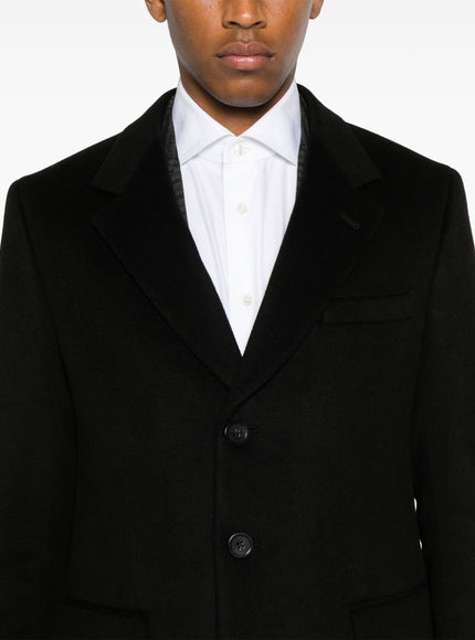 E 'CLAT Coats Black