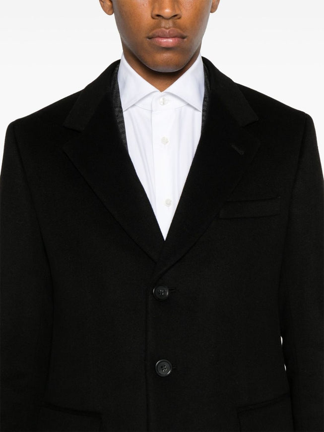 E 'CLAT Coats Black