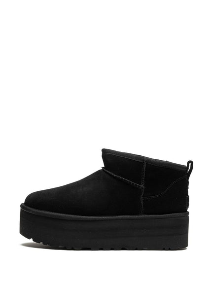 UGG Australia Boots in Black Suede