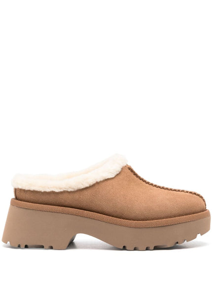 Ugg New Heights Cozy Clogs In Chestnut