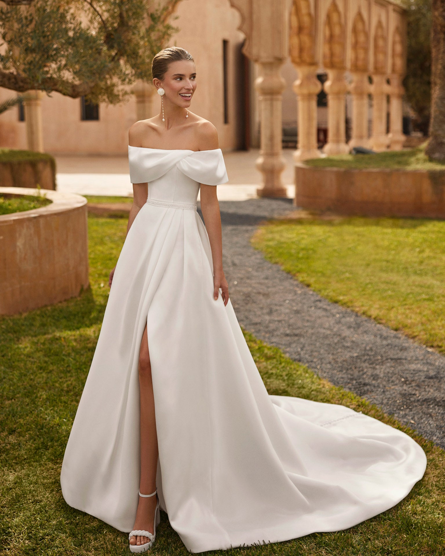 Rosa Clar Couture Orbe Wedding Dress | Two-Piece A-Line Gown, US 10 Rosa Clar Couture Orbe Wedding Dress | Two-Piece A-Line Gown, US 10