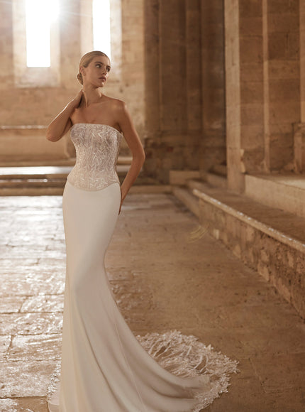 Rosa Clará Soft Lilia Wedding Gown