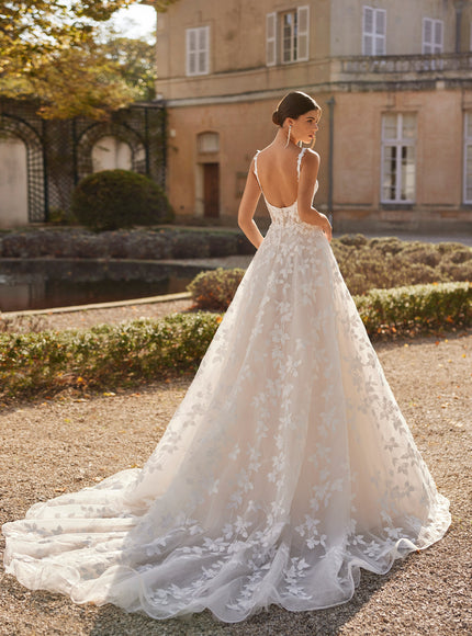 Rosa Clará Dreams Velaz Wedding Gown