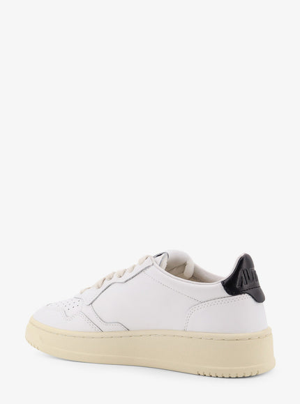Autry Medalist Low Low-Top Leather Sneakers