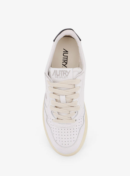 Autry Medalist Low Low-Top Leather Sneakers