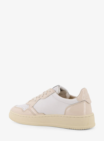 Autry Medalist Low Low-Top Leather Sneakers
