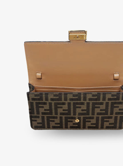 Fendi Baguette Wallet On Chain Leather Shoulder Bag With Ff Motif