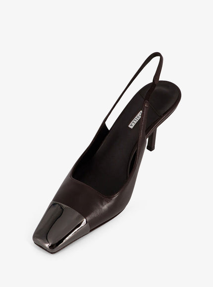 Le Silla Chanel Andreja Nemesi Sacher Leather Décolleté