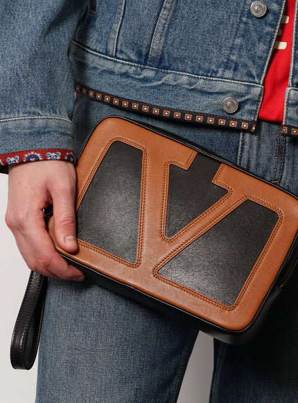 Valentino Garavani Valentino Garavani Viva Superstar Leather Clutch