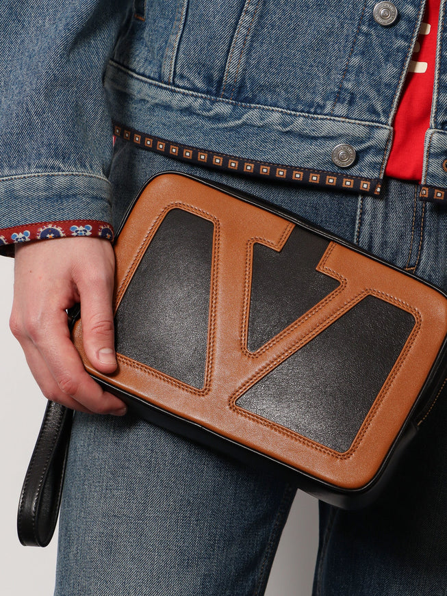 Valentino Garavani Valentino Garavani Viva Superstar Leather Clutch