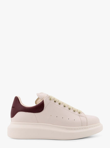 Alexander Mcqueen Oversize Leather Sneakers With Back Contrasting Patch Bianco