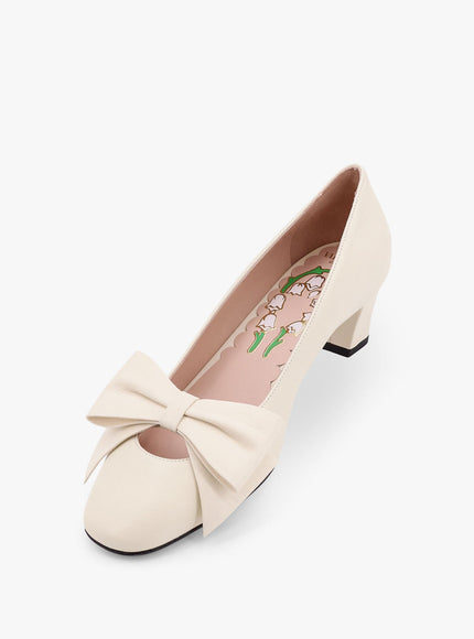 Valentino Garavani Bowow Leather Pump With Bow Detail