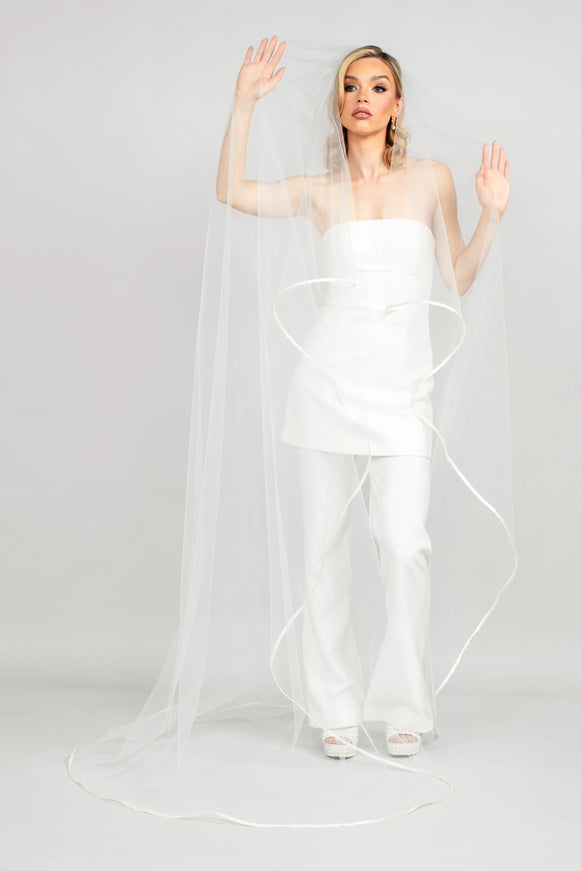 Ariel Taub 2601 Chapel Veil with Ribbon Edge