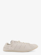 6 / White