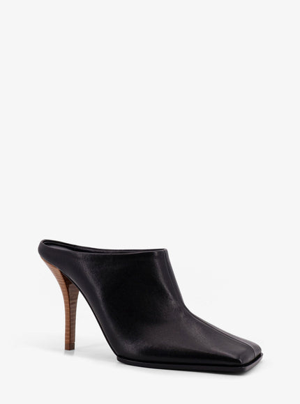 Alaia Leather Sandals