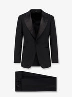 52 / Black