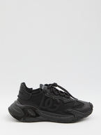 40 / Black