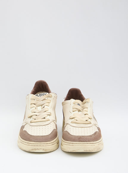 Autry Medalist Low Super Vintage Sneakers