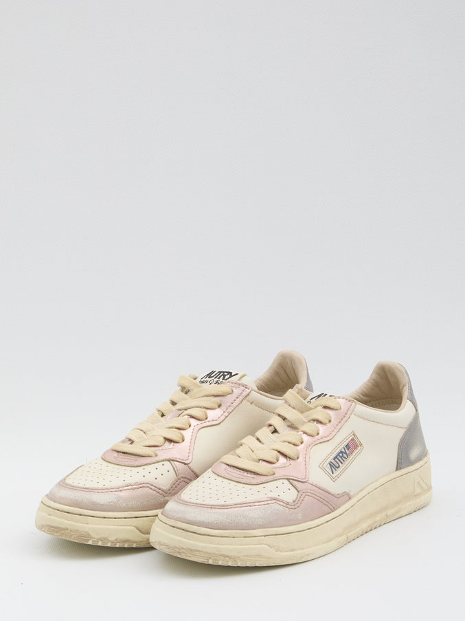 Autry Medalist Low Super Vintage Sneakers