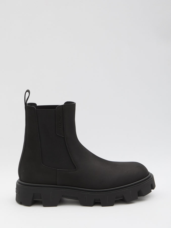 Moncler Chelsea Peak City Boots In Nubuck. Black