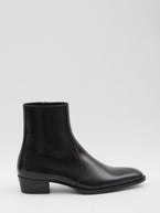 40 / Black