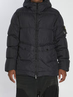 L / Black